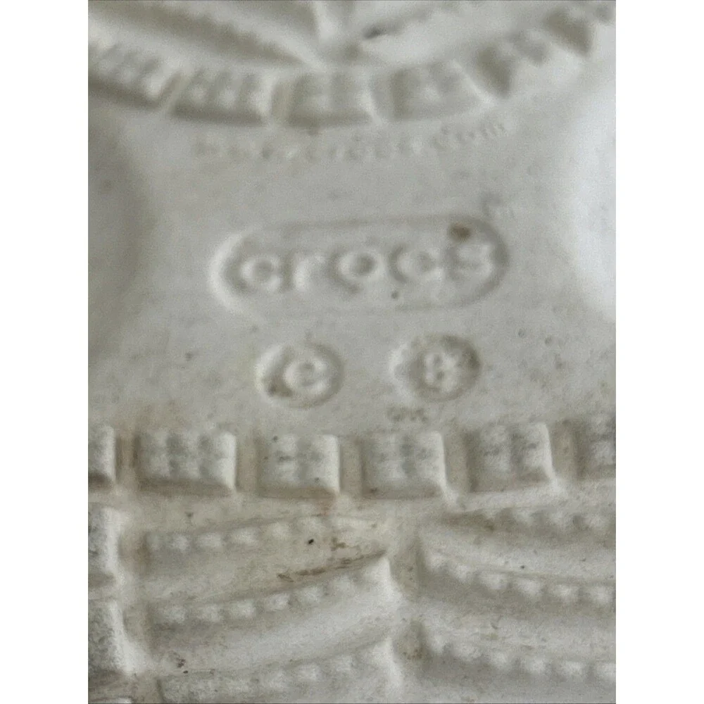 Peanuts Snoopy Graphic Print Kids Classic Crocs W/ Jibbitz Charms Sz US 8
